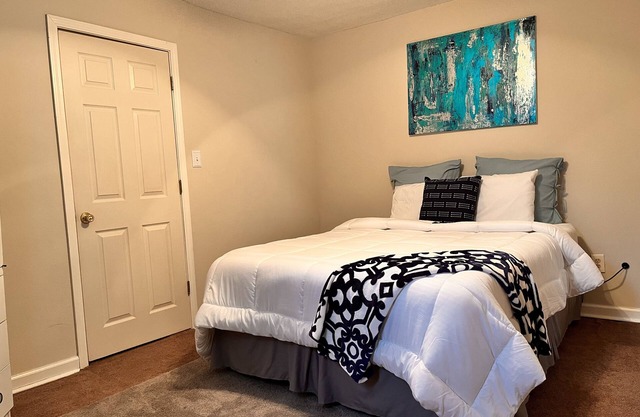 Gentilly Cozy Corner- Near Lakefront