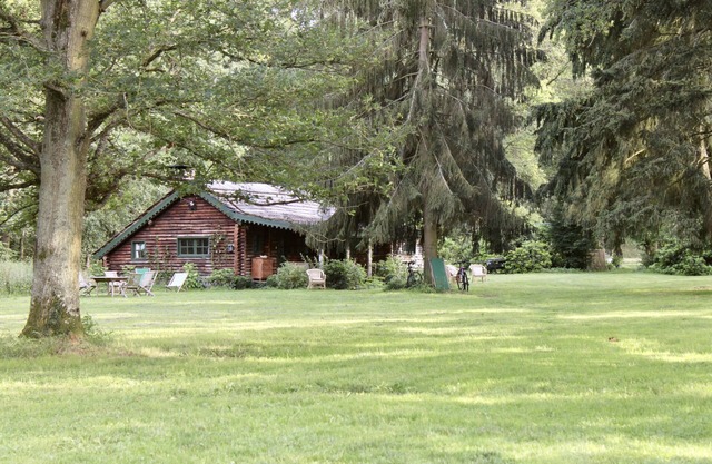Genuine Chalet cottage at the heart of Nature, by the forest of Rambouillet