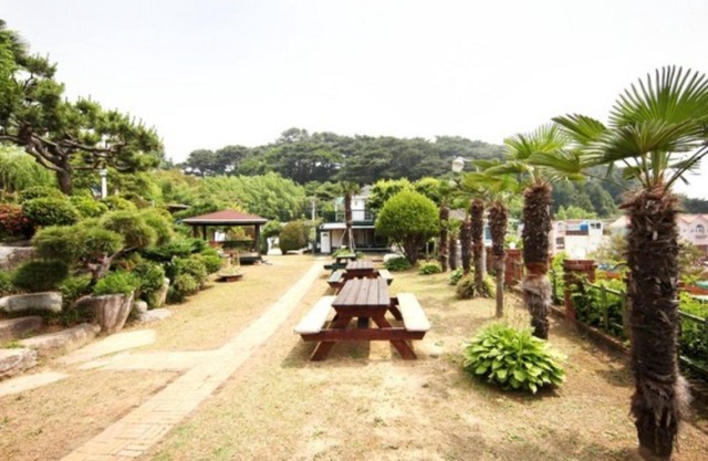 Geojedo Hakdong Mongdol Pension