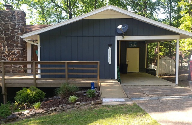 Getaway Close to the Lake! Family Retreat.