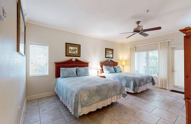 Getaway near the beach with central AC, shared pool, free WiFi
