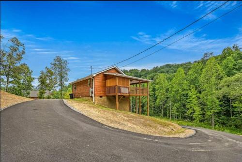 Getaway on the Bluff Ridge