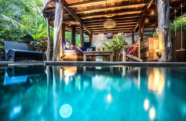 Gili Treehouses