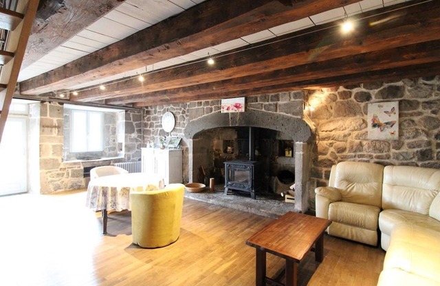 Gite Albepierre-Bredons, 3 bedrooms, 7 persons