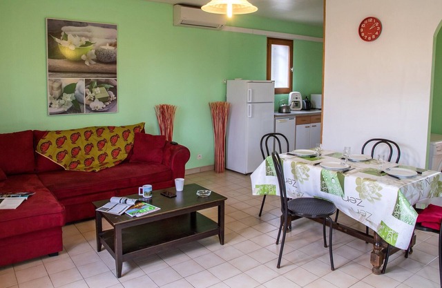 Gîte Garrigues 2/4 people in the heart of Southern Ardèche