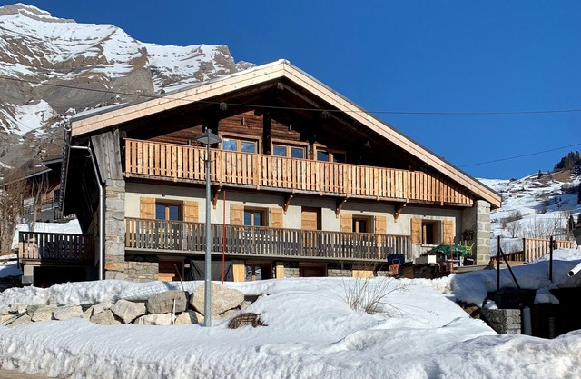 Gîte in chalet for up to 4 people - Skiing, various activities, snowshoe hiking