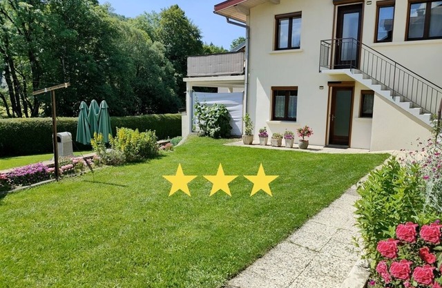Gîte Rosier n ° 1805Bis Haut-Jura with Spa sauna, located on the garden level