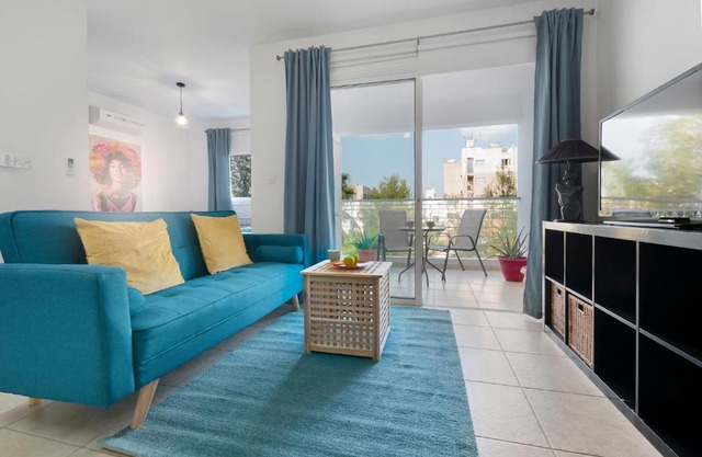 Glabur Stays - The Cozy Atelier - Nicosia City, Free Parking & Wifi, Welcomes You!