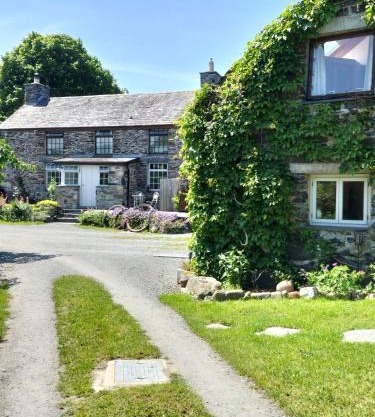 Glan Y Morfa Bach The Stone Cottage