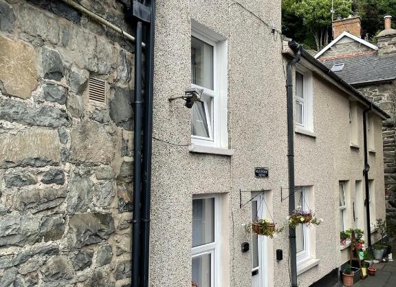 Glanywerydd Cottage