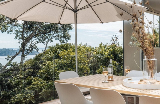 GLASSHOUSE | Coast & Country | WINTER DEAL - Stay for 3, Pay for 2