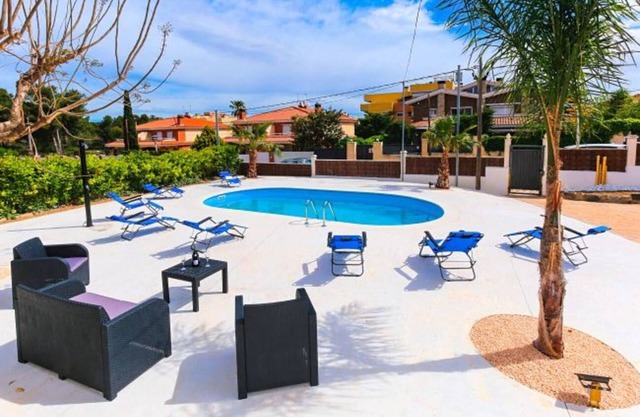 Global Villa Bianca with pool and bbq