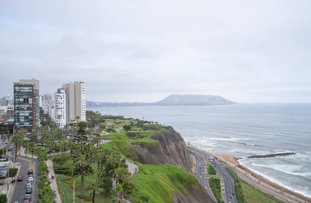 GLOBALSTAY. Ocean View Apartments. Pool. Gym