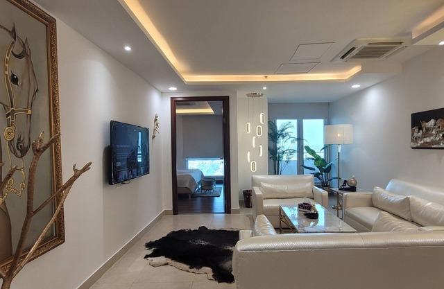 Goldcrest Luxury Apartments