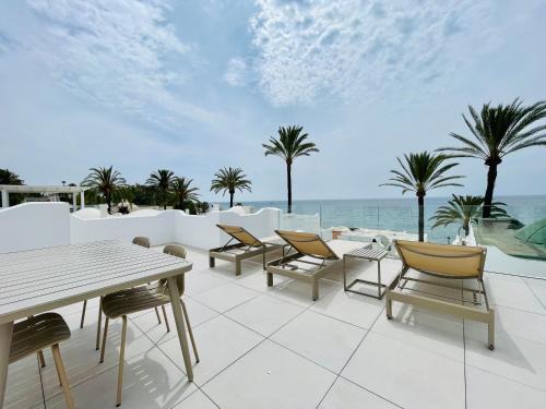 GOLDEN MILE FRONT LINE BEACH RESORT
