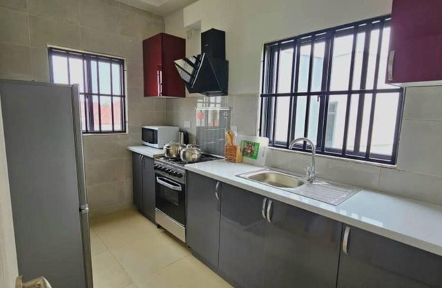 Golden Sands Villa, 3-bedroom house with WiFi in Gunjur