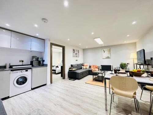 GoldersGreen Apartments by Sleepy