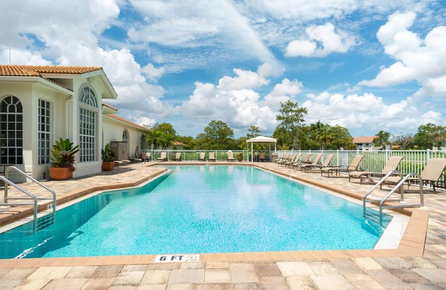 Golf & Beaches Naples Getaway
