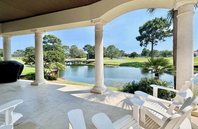 Golf Cart ☀️ *Heated Pool | Golf Course Lake View | Massive Master Suite ☀️ Beach Chairs