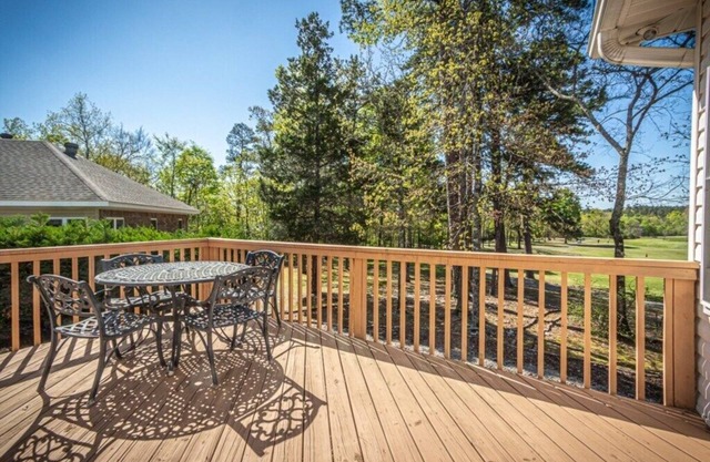 Golfers Paradise! Beautiful Home on Golf Course