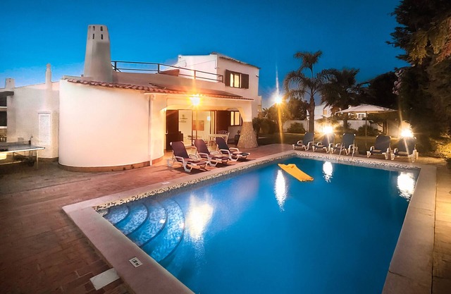 Golfinho by Check-in Portugal