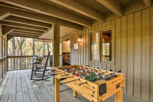 Good Times - Inside Big Canoe Community + Screened-in Porches, Firepit, Porch Swings + More!