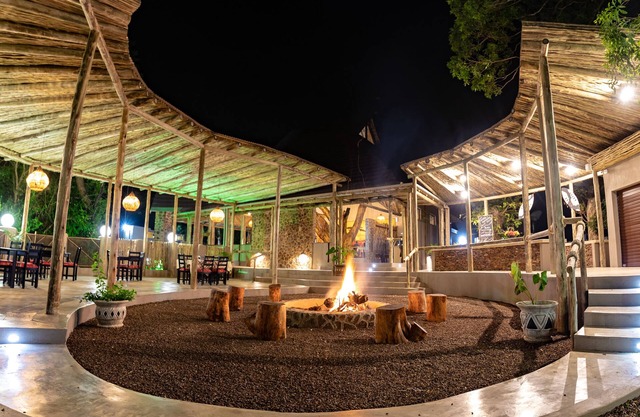 Gooderson Dumazulu Lodge & Traditional Village