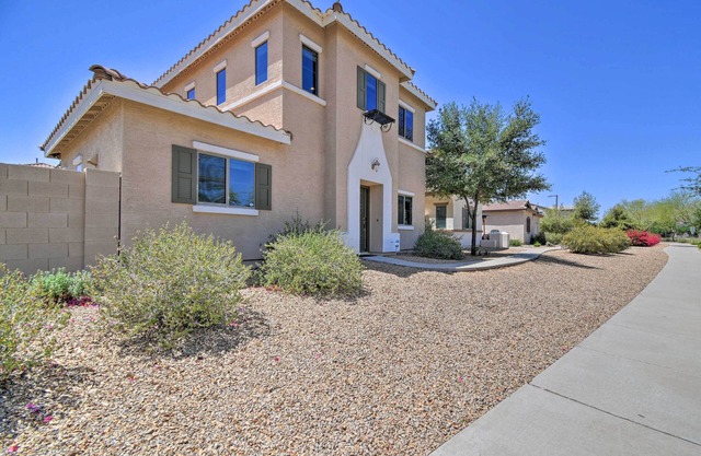 Goodyear Escape w/Grill: Community Pool Access!