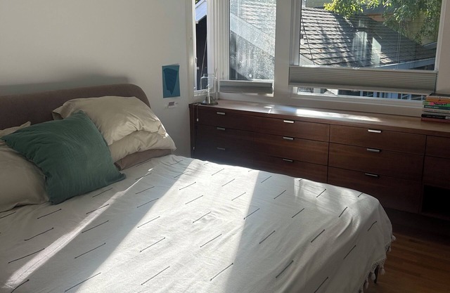 Gorgeous 2-bedroom House in Oakland with Hot Tub