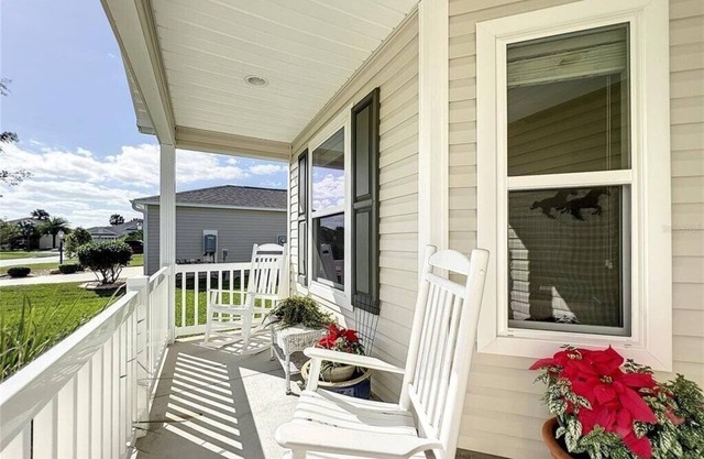 Gorgeous 3 bd-2 bth in Fenney w/4-seat Golf Cart; Near Brownwood, Sawgrass, Golf