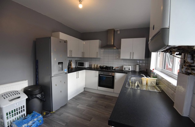 Gorgeous 3 Bedroom House Near Cardiff City Center