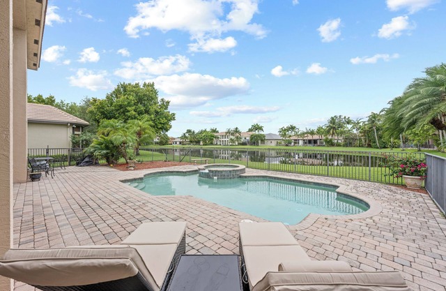Gorgeous Estate Water front, private community