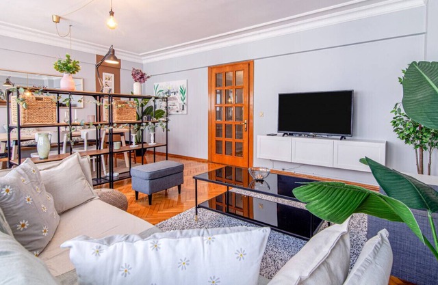Gorgeous Flat with Lovely Balcony in Nisantasi