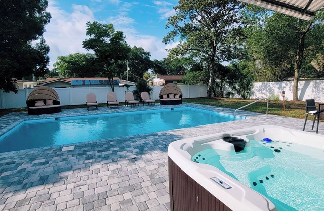 Gorgeous Florida Pool and Spa Home