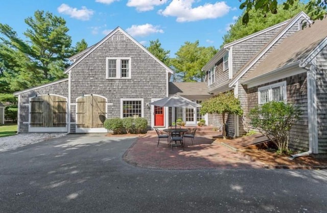 Gorgeous Getaway on the Cape Cod Bikepath *New!*