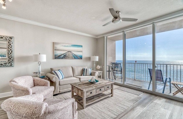 Gorgeous, Gulf front master bedroom!