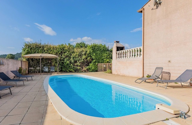 Gorgeous home in Cessenon sur Orb