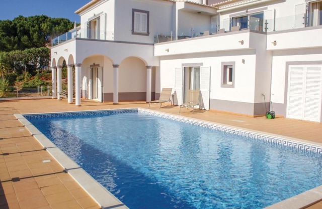 Gorgeous Home In Budens