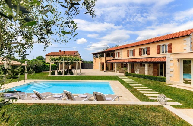 Gorgeous home in Pazin