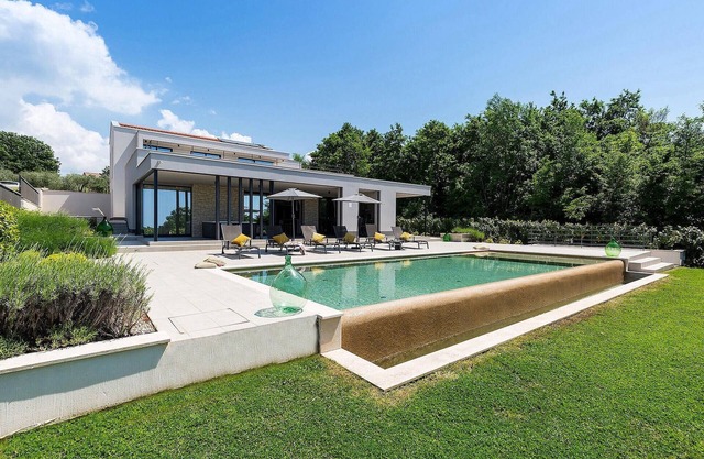 Gorgeous home in Sveti Lovrec