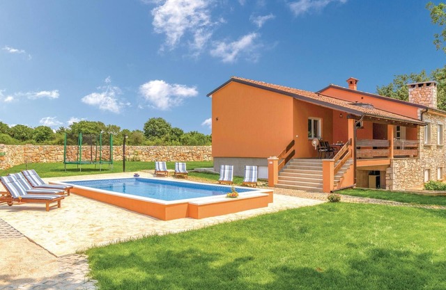 Gorgeous home in Vodnjan with WiFi