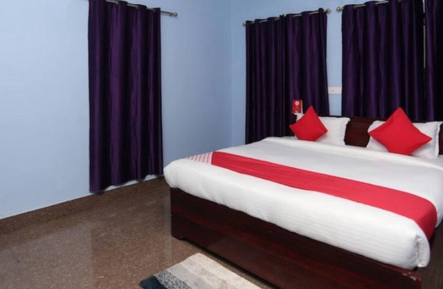 Goroomgo Hotel Moonlight Bhubaneswar