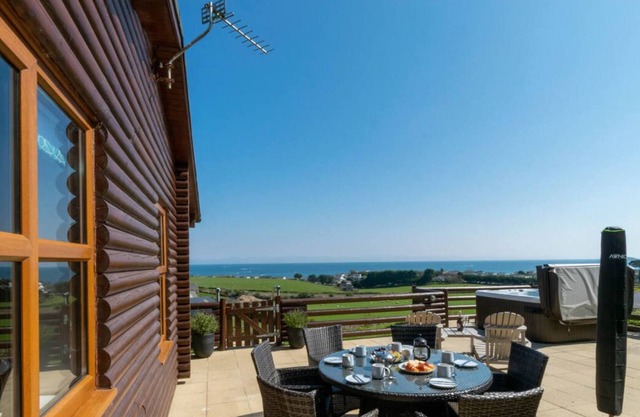 Gorwel in the beautiful Pwllheli