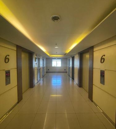 Grace Residences 1 Bedroom Pool View near BGC and McKinley 0607