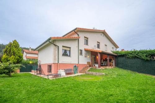 Gran casa de campo ideal para familias en Navarra