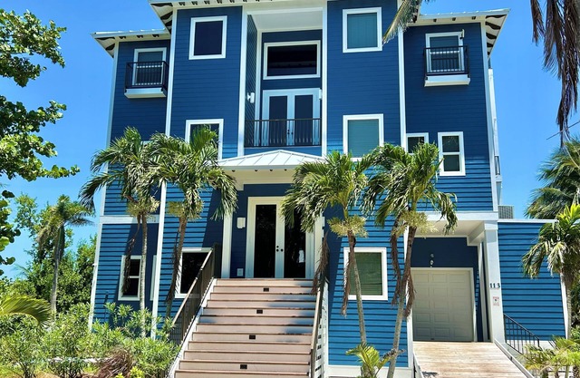 Gran Palacio-Beachfroont,Pool, Fishing & 360 Views, North Captiva Luxury Escape