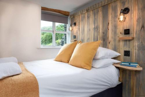 Granary Retreat for 2 inc shared Dog Field