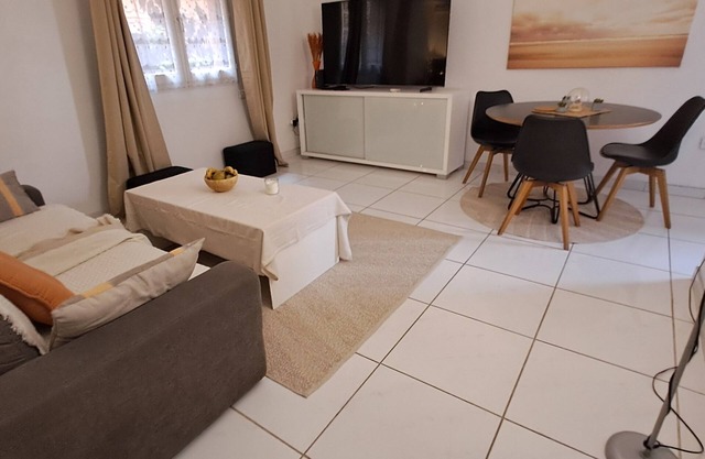 Grand 3 Pieces Climatise Proche DE LA MER