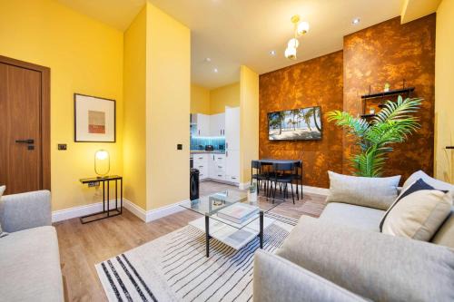 Grand Central Station 2 Bed Apartment A1