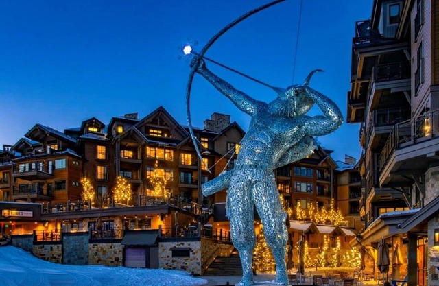 Grand Colorado at Peak 8: Ski-in, Ski-out in Breckenridge, CO